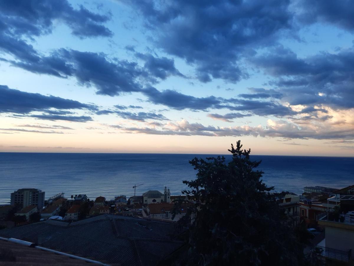 Bressa De Ma Affittacamere, Room & Breakfast Pietra Ligure Luaran gambar